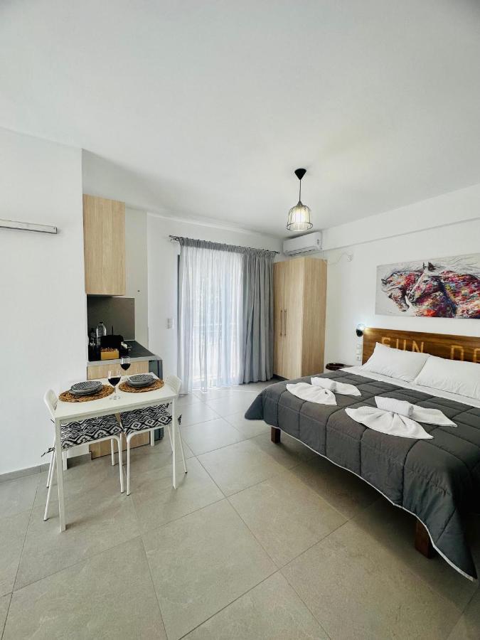 Sun Day Apartments Free Airport Shuttle Artemida  Dış mekan fotoğraf