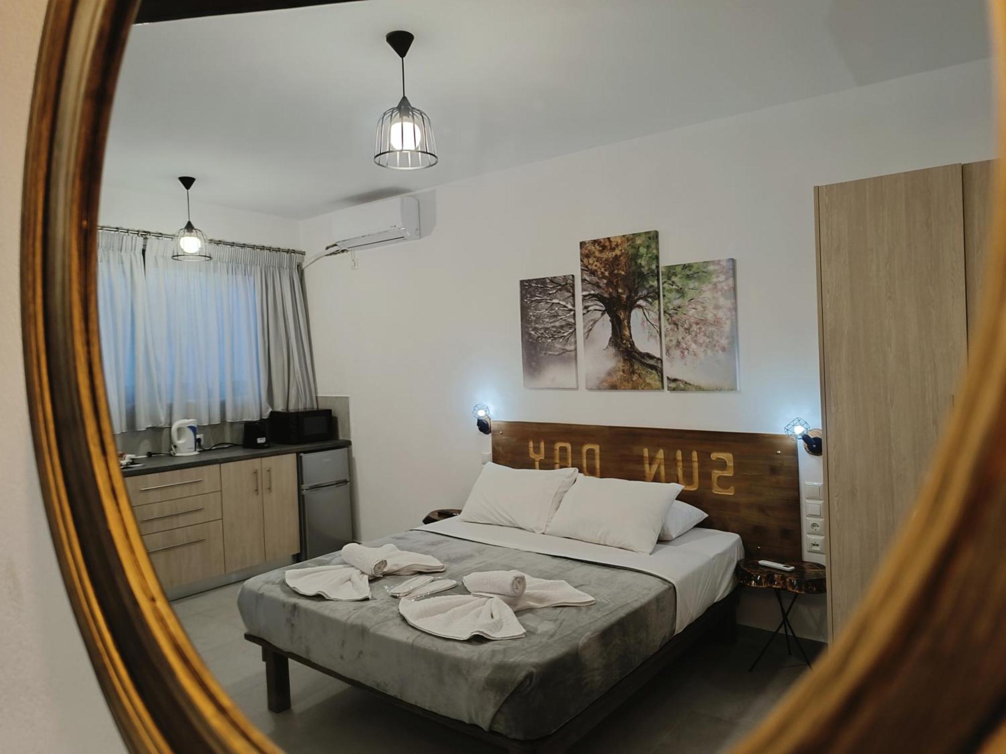 Sun Day Apartments Free Airport Shuttle Artemida  Oda fotoğraf